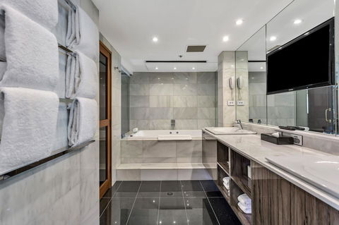 Stamford Plaza Adelaide - Accommodation Europe 42