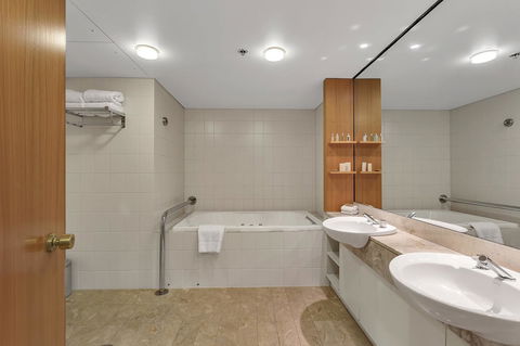 Stamford Plaza Adelaide - Accommodation Europe 29