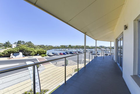 Aloha Waterfront Properties - Events Australia 10