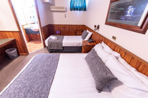 Astor Inn - Tourism Bookings 9