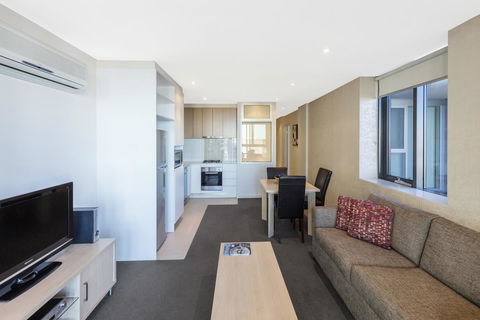 IStay Precinct Adelaide - Events Australia 24