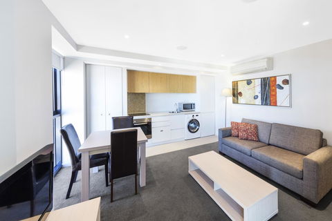IStay Precinct Adelaide - Events Australia 13