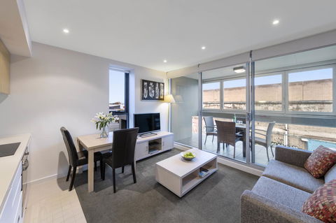IStay Precinct Adelaide - Events Australia 28