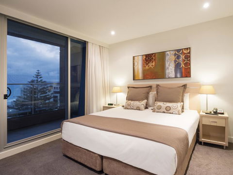 Oaks Glenelg Liberty Suites - Events Australia 12