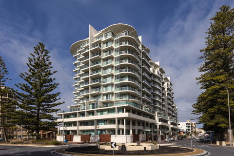 Oaks Glenelg Liberty Suites - Events Australia 0
