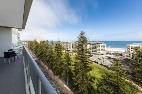 Oaks Glenelg Liberty Suites - Events Australia 13