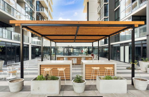 Resort Style Luxury City Apartment + Free Car Parking - Events Australia 19