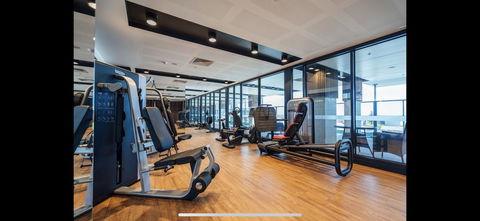 Resort Style Luxury City Apartment + Free Car Parking - Events Australia 28