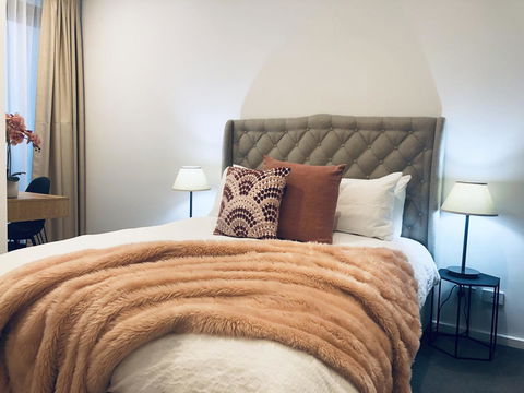 Resort Style Luxury City Apartment + Free Car Parking - Events Australia 4