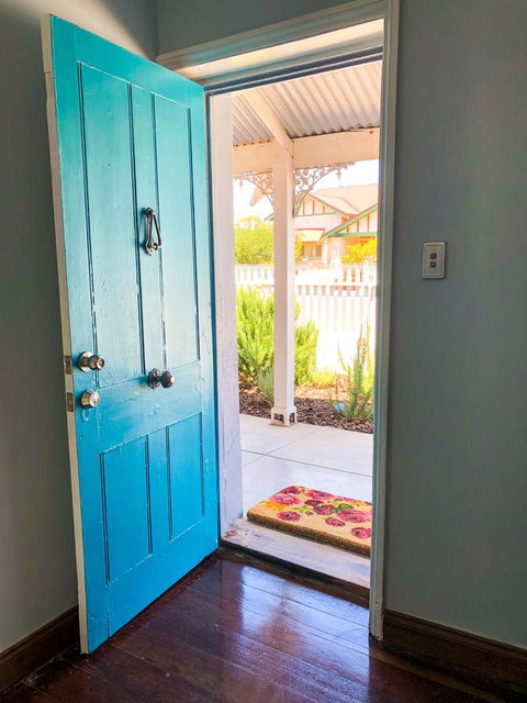 Inglenook Cottage - Events Australia 7