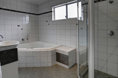 Tasman Beachside Apartment - Events Australia 10