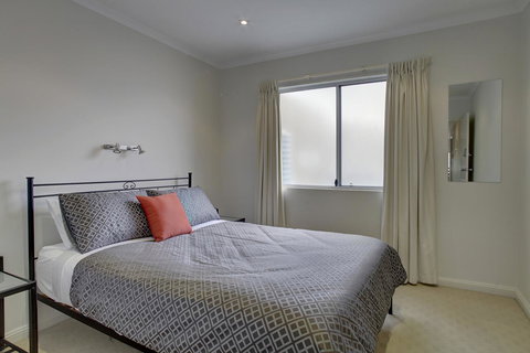Tasman Beachside Apartment - Events Australia 8
