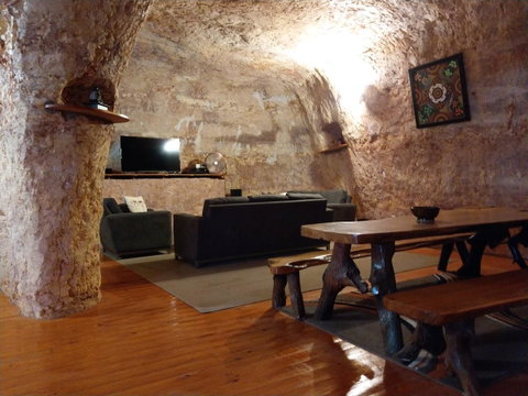Zen Underground B&B - Tourism Bookings 4