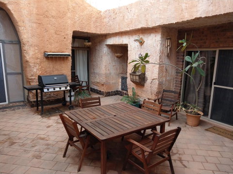 Zen Underground B&B - Tourism Bookings 7