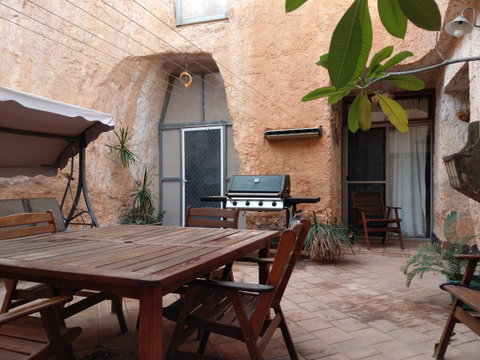 Zen Underground B&B - Tourism Bookings 5