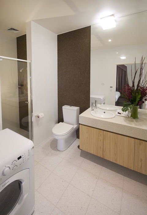 Majestic Old Lion Apartments - Events Australia 4