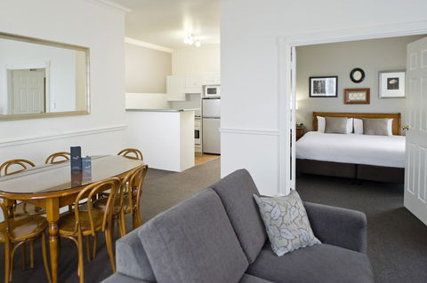 Majestic Old Lion Apartments - Events Australia 7