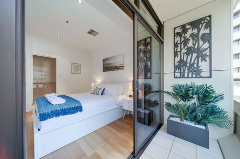 York Apartments On Grenfell - Accommodation Europe 5