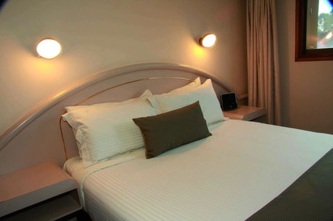 Comfort Hotel Adelaide Meridien - Events Australia 4