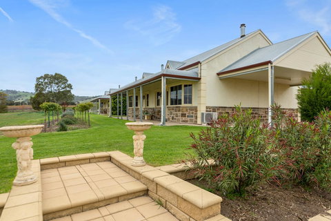 Barossa Vineyard Cottages - Events Australia 27