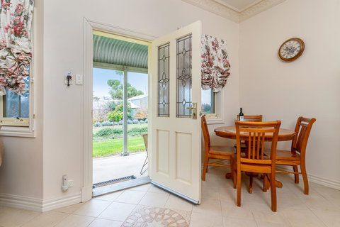 Barossa Vineyard Cottages - Events Australia 19