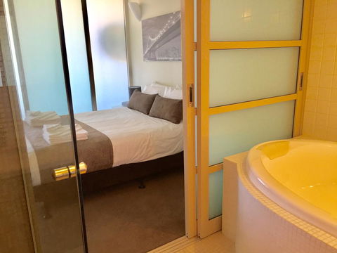 Adelaide DressCircle Apartments - North Terrace - Events Australia 17