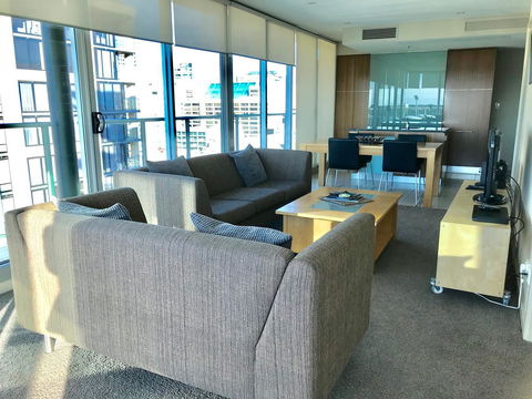 Adelaide DressCircle Apartments - North Terrace - Events Australia 7