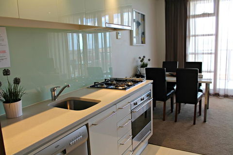 Adelaide DressCircle Apartments - North Terrace - Events Australia 28