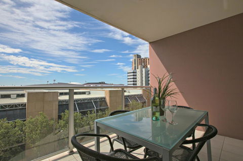 Adelaide DressCircle Apartments - North Terrace - Events Australia 1