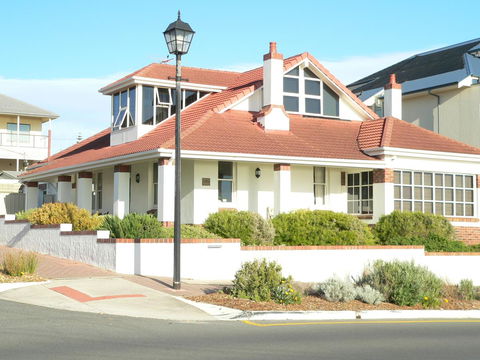Brighton Beach House - Events Australia 5