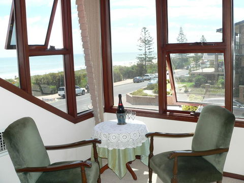 Brighton Beach House - Events Australia 4