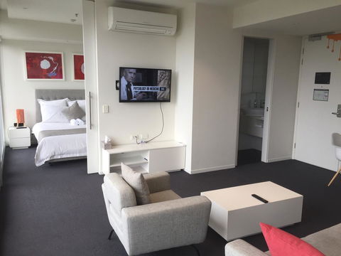 Tasha\'s Apartments On Warwick - Events Australia 5