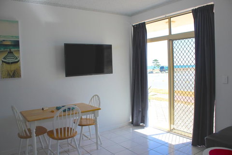 Seaview Sunset Holiday Apartments - Tourism Bookings 20