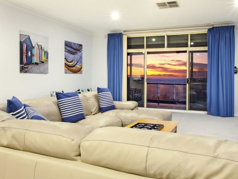 Seaview Sunset Holiday Apartments - Tourism Bookings 24