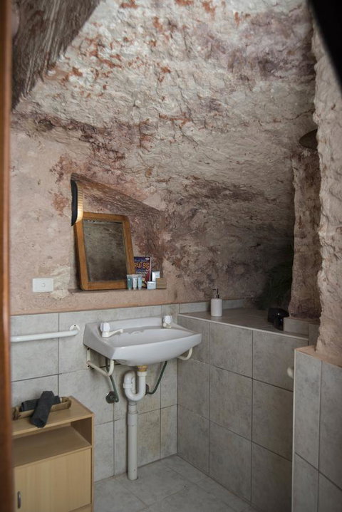 Ali\'s Underground Studio - Tourism Bookings 10
