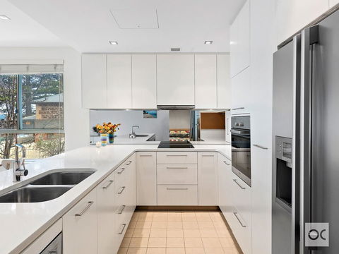 Breeze Beachfront Apartment - Events Australia 39