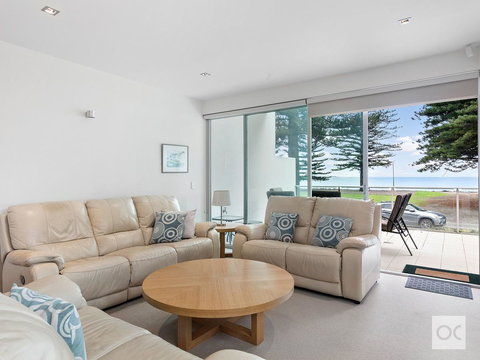 Breeze Beachfront Apartment - Events Australia 27