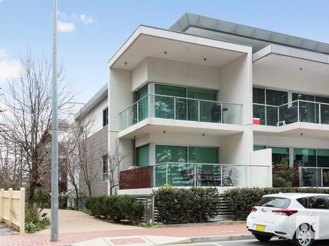 Breeze Beachfront Apartment - Events Australia 24