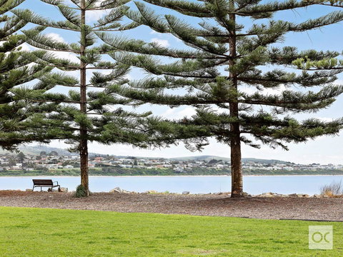 Breeze Beachfront Apartment - Events Australia 31