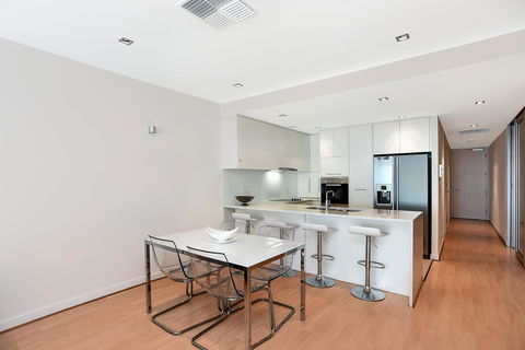 Breeze Beachfront Apartment - Events Australia 10