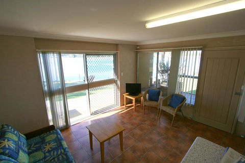 Lake Edge Apartments - Events Australia 10