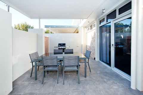 Loxton Courthouse Apartments - Events Australia 18