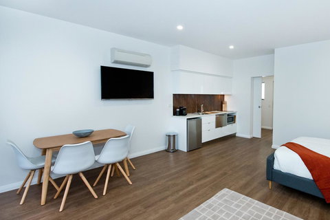 Loxton Courthouse Apartments - Events Australia 17