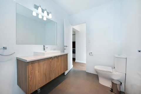 Loxton Courthouse Apartments - Events Australia 14