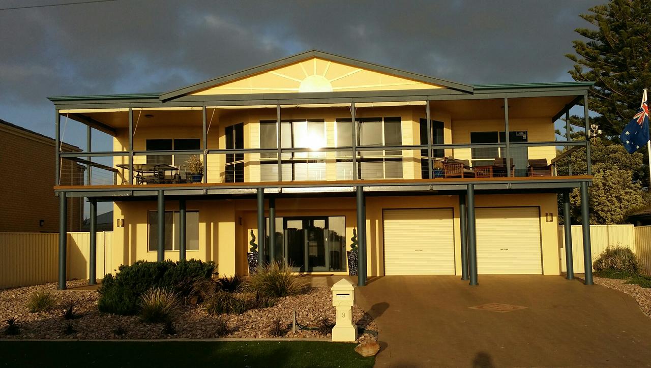 Christies Beach SA Tourism Bookings