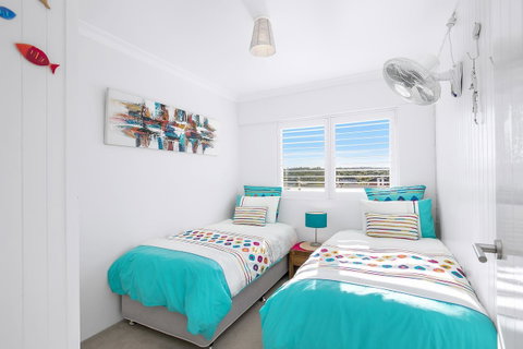 Beachfront Bliss - Tourism Bookings 16