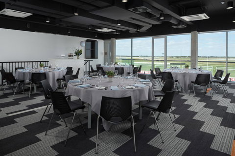 Rydges Pit Lane - Events Australia 14