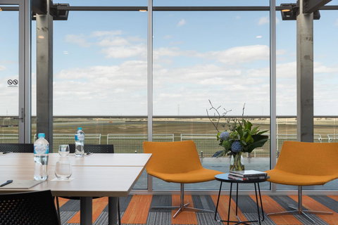 Rydges Pit Lane - Events Australia 15