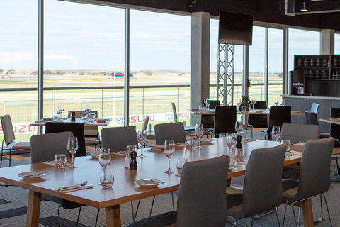 Rydges Pit Lane - Events Australia 38