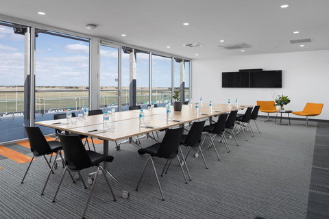 Rydges Pit Lane - Events Australia 3